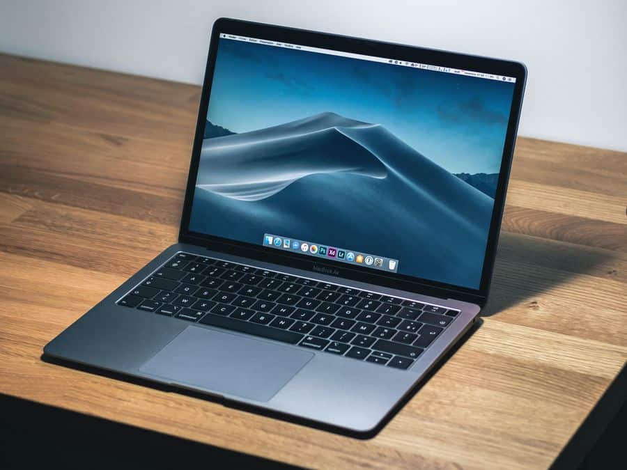 apple MacBook Air review gizbuyer guide recommended